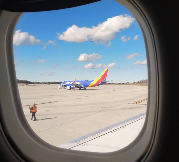 15 Tips how to survive long flights with&nbsp;kids